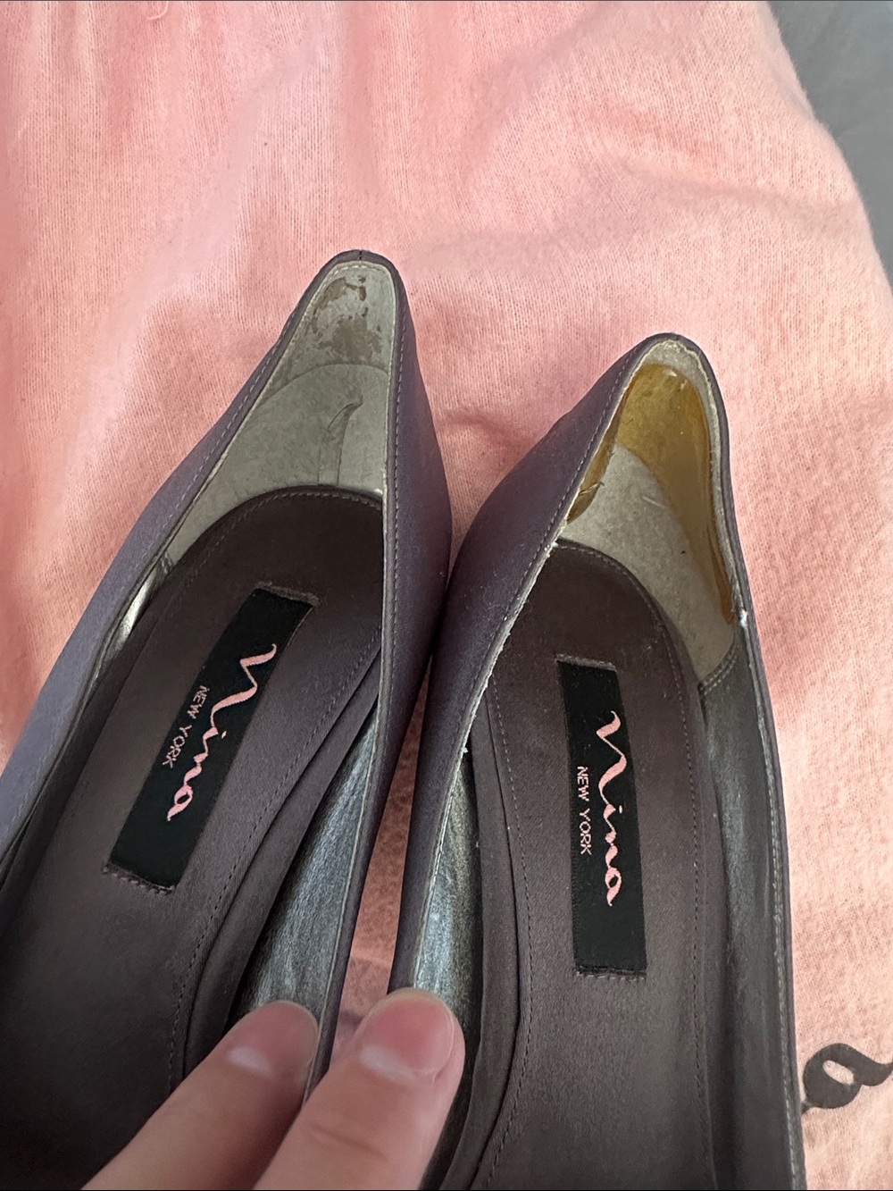 GUC Nina Pumps in Dark Gray with Ruffle Accent - Picture 3 of 8